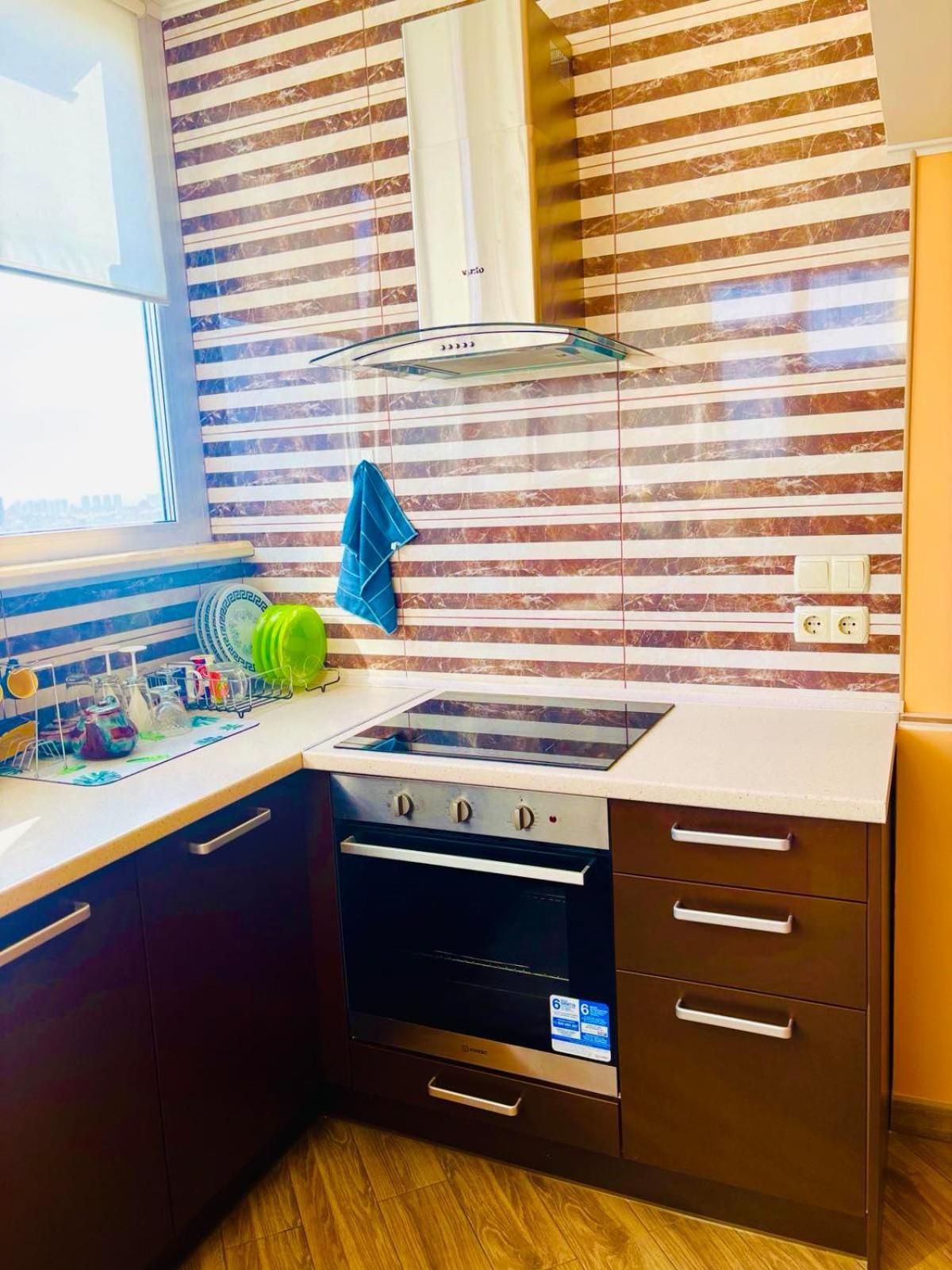 Kvartira Vozle Metro Darnitca 基輔 外观 照片
